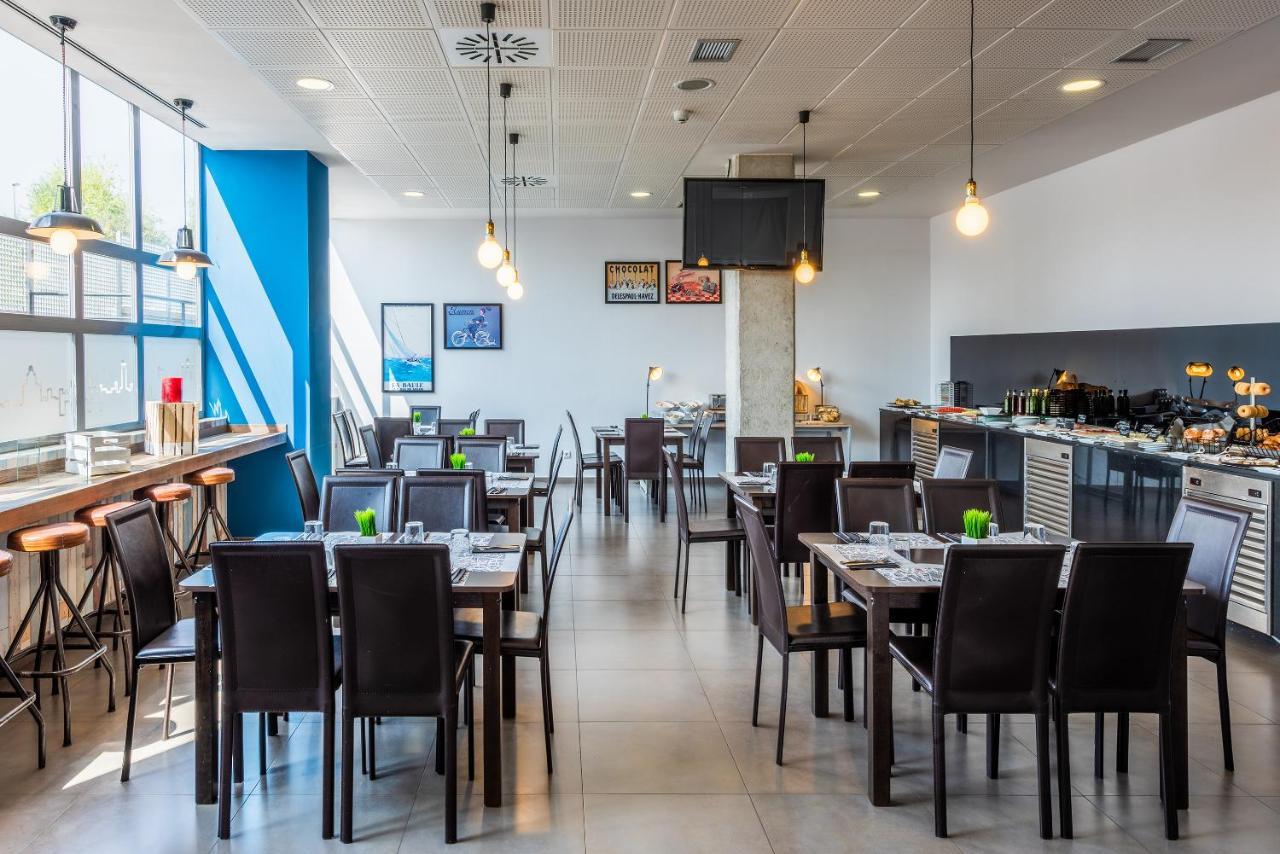 Madrid Airport Suites, Affiliated By Melia Eksteriør bilde