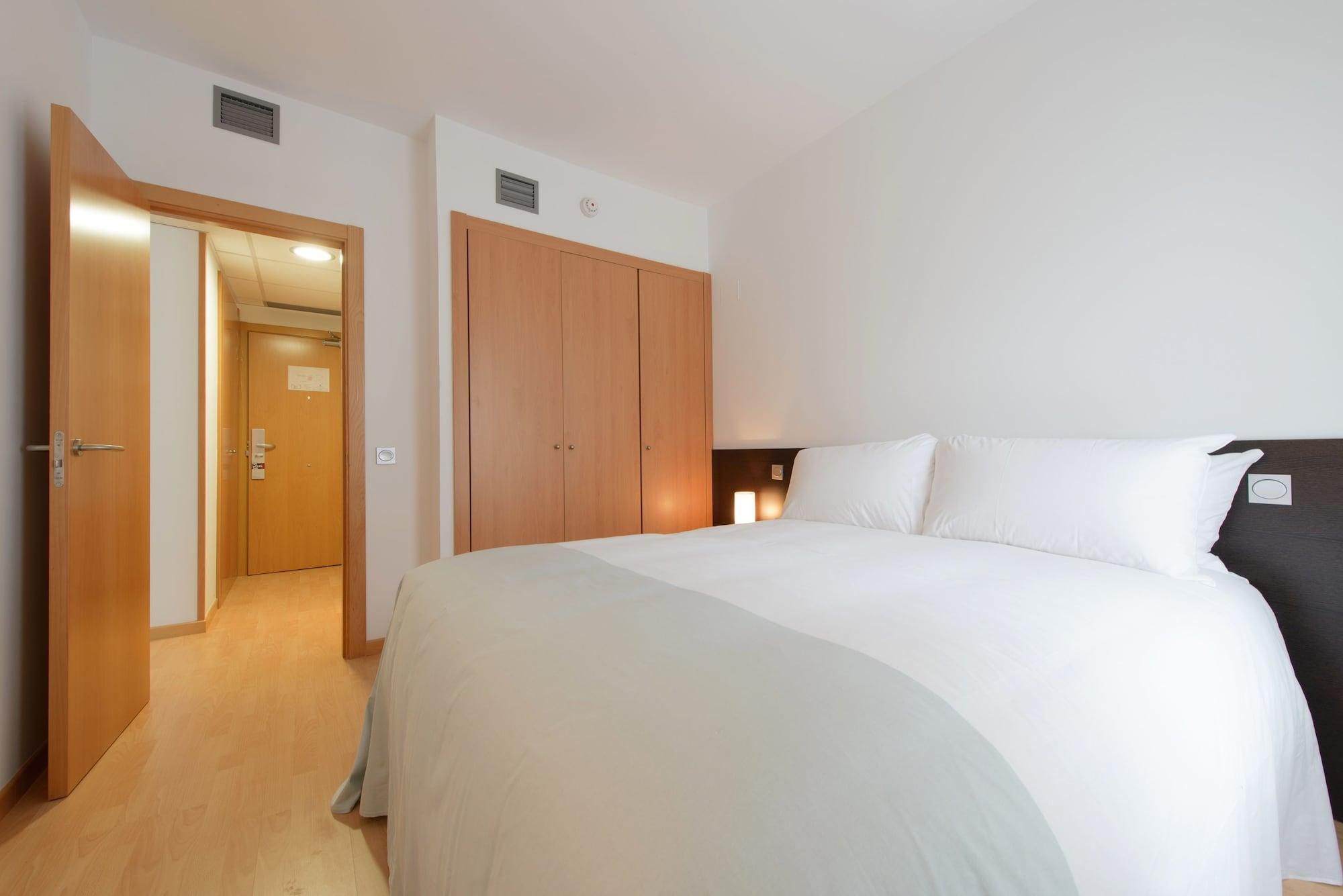 Madrid Airport Suites, Affiliated By Melia Eksteriør bilde