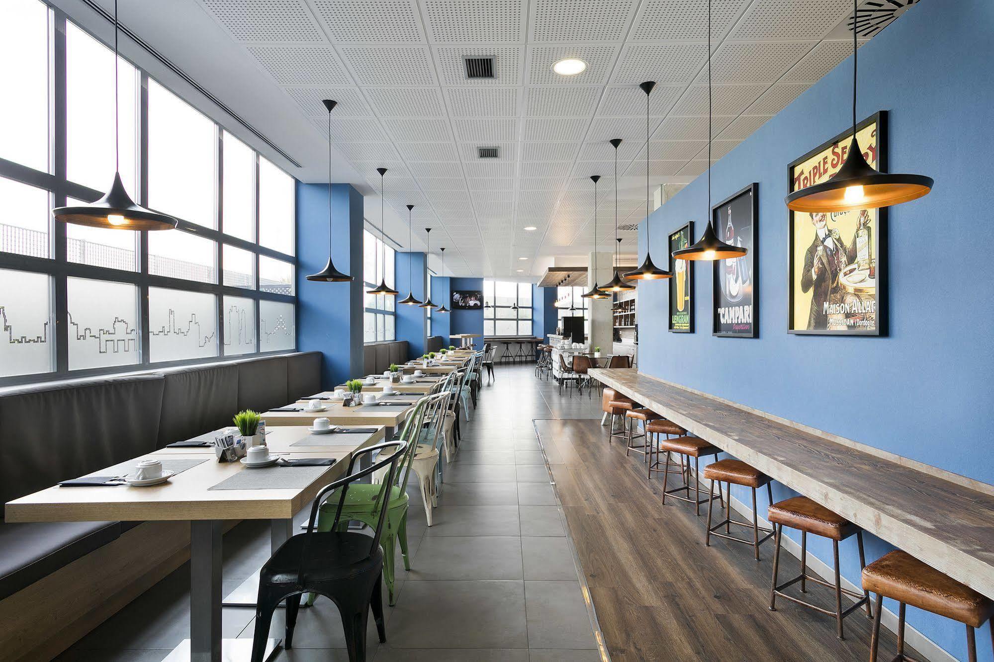 Madrid Airport Suites, Affiliated By Melia Eksteriør bilde
