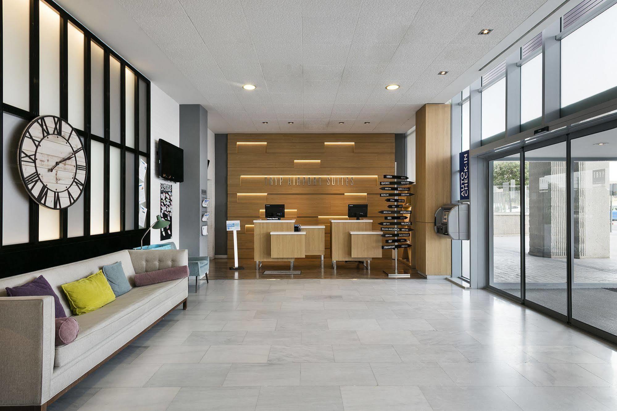 Madrid Airport Suites, Affiliated By Melia Eksteriør bilde