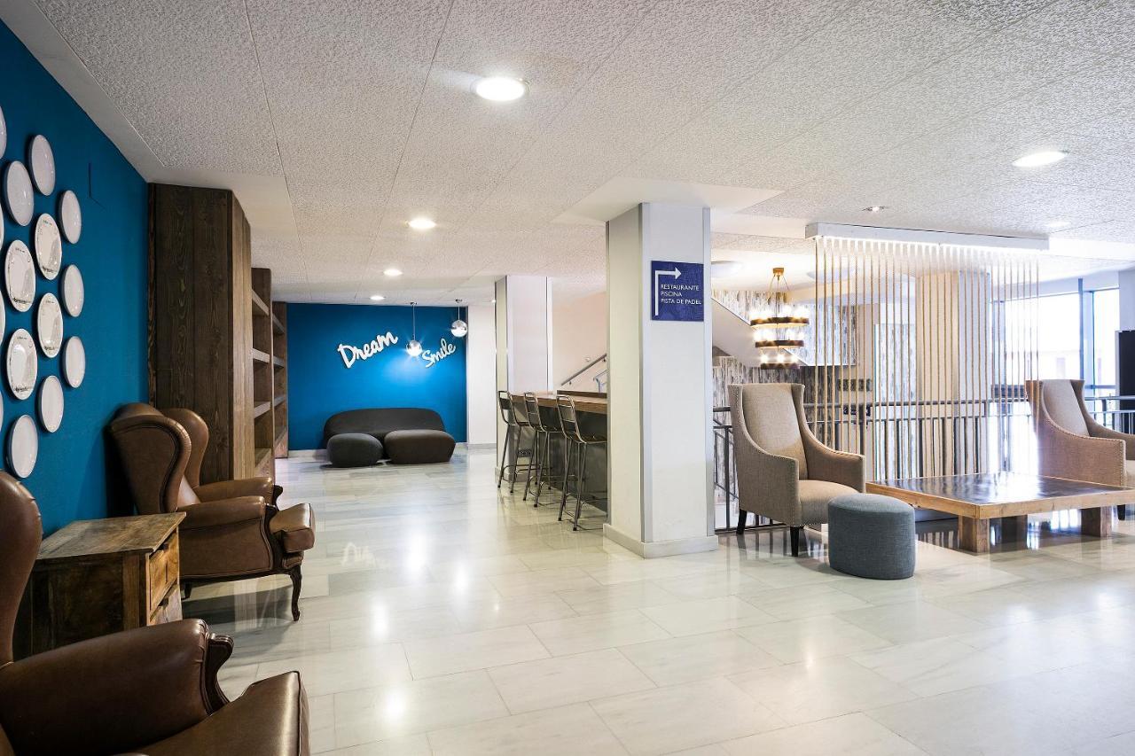 Madrid Airport Suites, Affiliated By Melia Eksteriør bilde