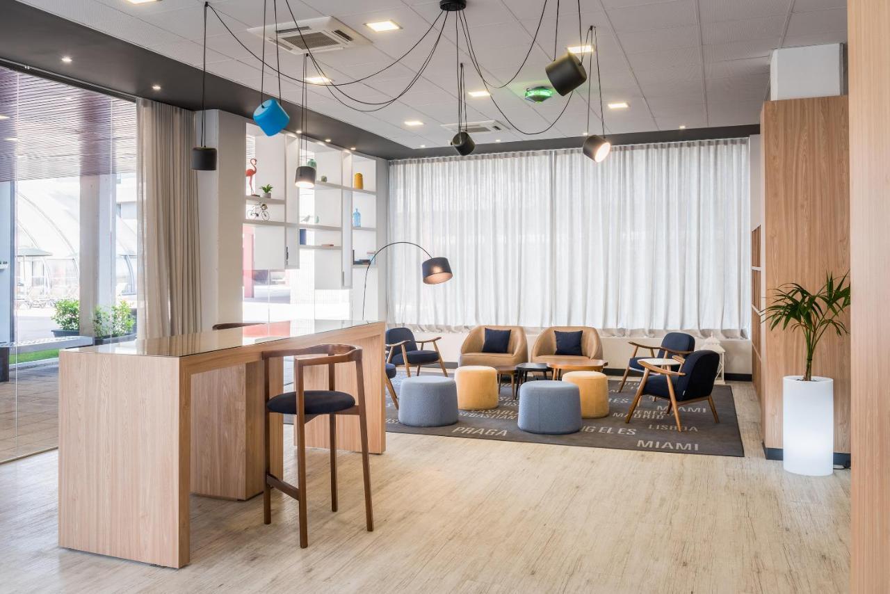 Madrid Airport Suites, Affiliated By Melia Eksteriør bilde